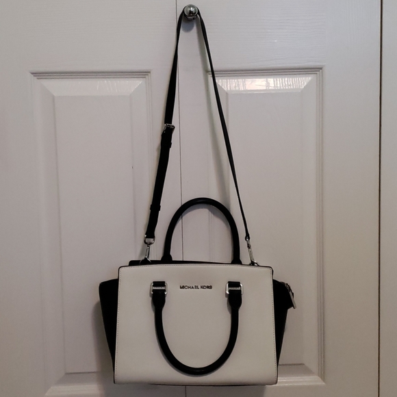 Michael Kors cross body bag - Picture 2 of 6